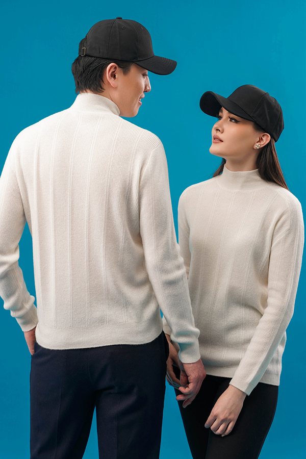 White Hi-neck Cashmere Sweater