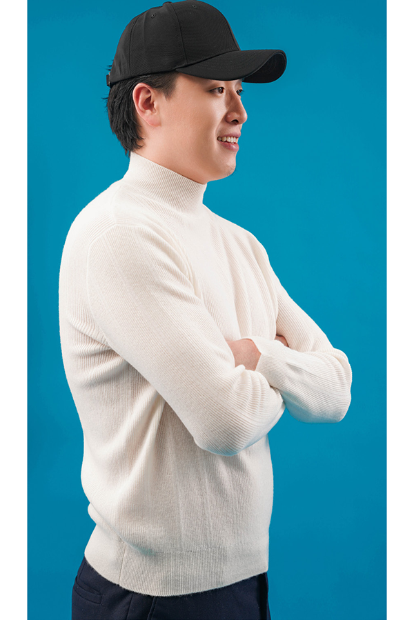 White Hi-neck Cashmere Sweater