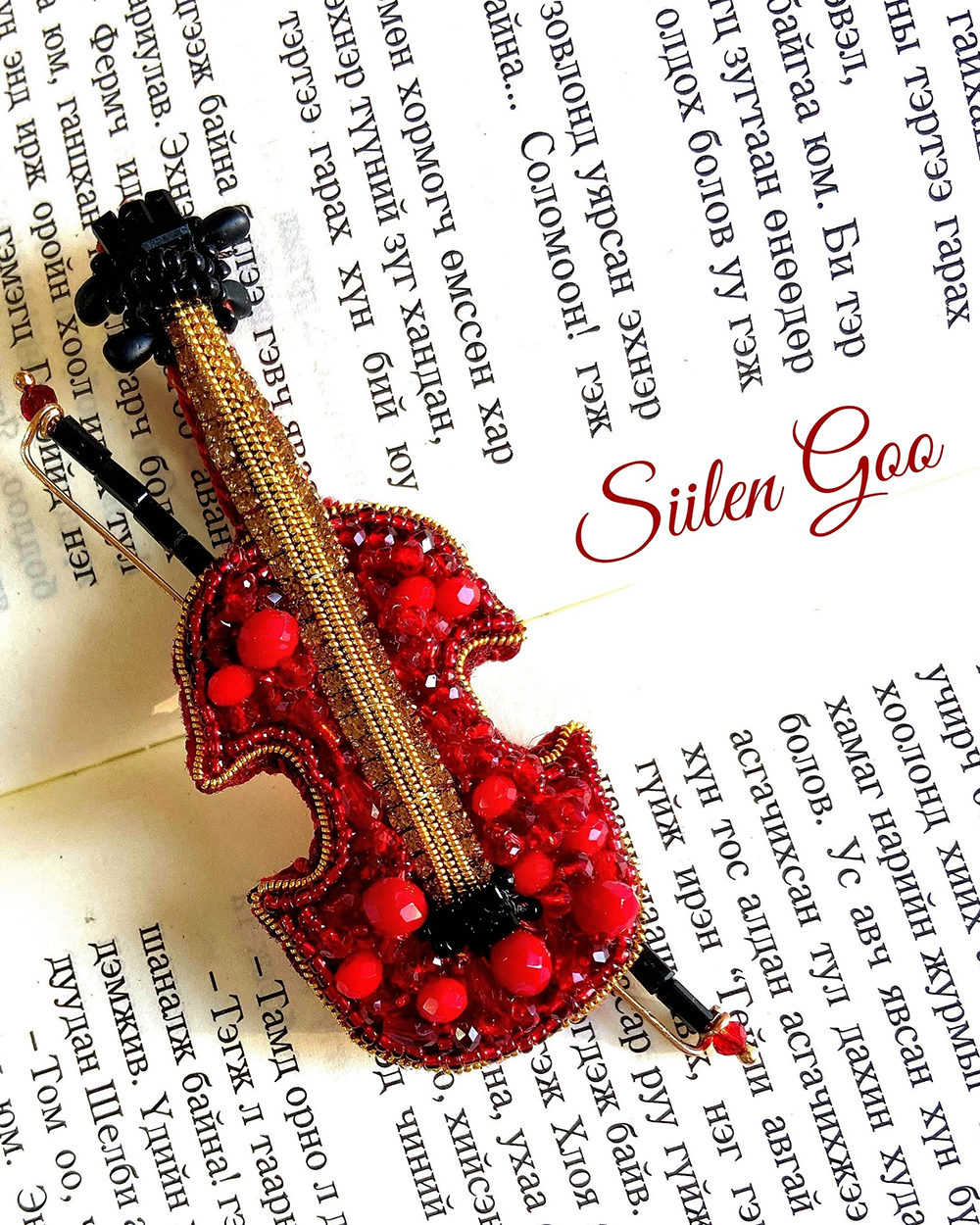 Handcrafted Brooch with Violin design